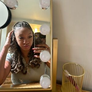 Meet your Posher, Daija